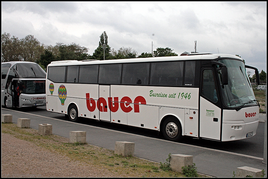 Der VDL Bova des Unternehmen Bauer aus Eppingen stand am 16.05.2010 in der Nähe des Berliner Hauptbahnhof (HN-HN 275).